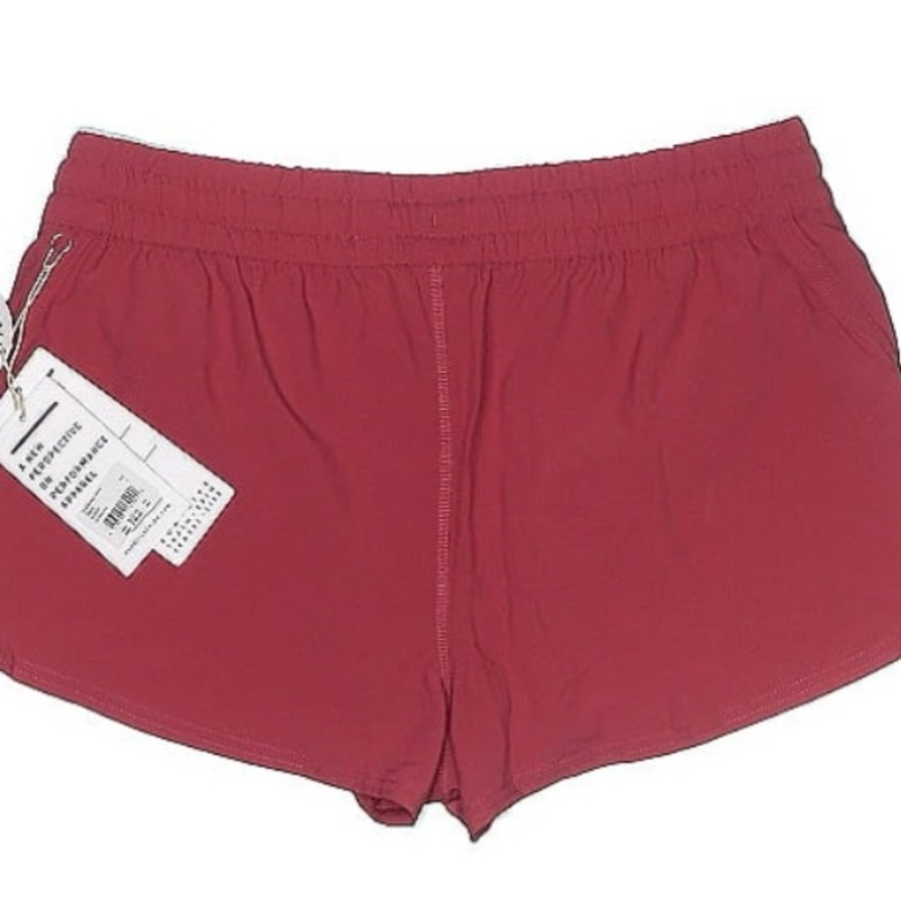 NWT Vuori Clementine shorts